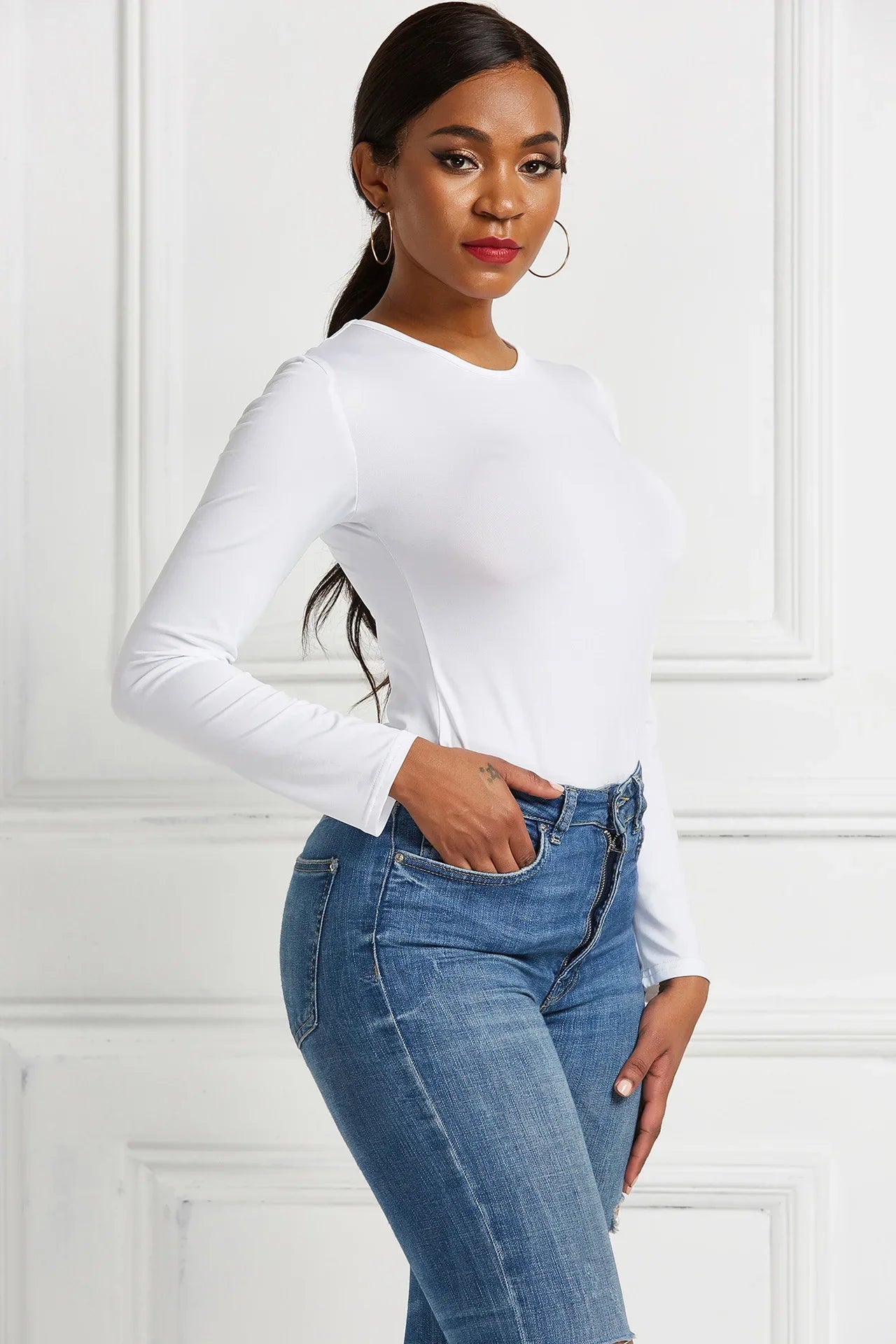 Long Sleeve O Neck Casual Bodysuit Women Body Tops White Black Nude ReSPECIFICATIONSBrand Name: NoEnName_NullDecoration: noneStyle: CasualElasticity: Medium StrecthOrigin: Mainland ChinaSeason: All seasonFabric Type: BroadclothHign-conDMEwomenstorenull