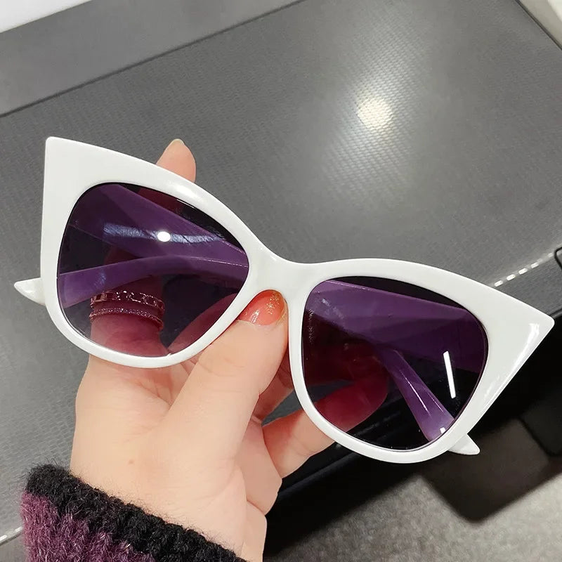 Sunglasses Woman Fashion Big Frame Cat Sun Glasses Female Retro ShadesSPECIFICATIONSDepartment Name: ADULTBrand Name: pwvxymItem Type: EYEWEARModel Number: SunglassesEyewear Type: SunglassesStyle: CAT EYEFrame Material: PolycarbonatePlDMEwomenstorenull