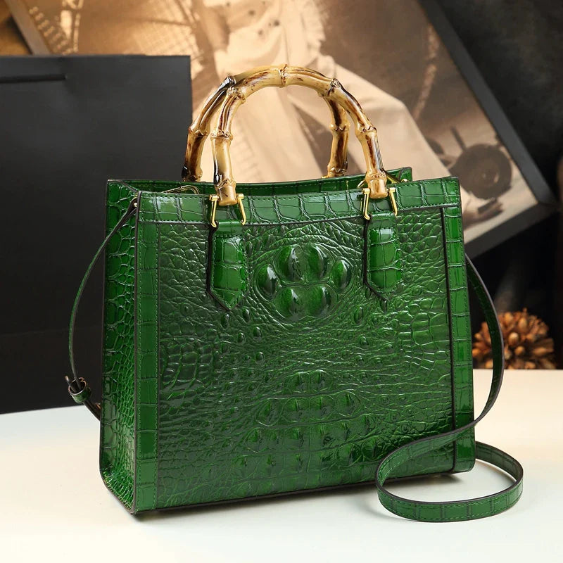 Women's Bag Crocodile Pattern Handbag Portable Tote Bag Mom Tide ShoulSPECIFICATIONSBrand Name: BJYLOrigin: Mainland ChinaCN: GuangdongLining Material: COTTONMain Material: Genuine leatherPlace Of Origin: GUANG DONG ProvincePlace Of OrDMEwomenstorenull