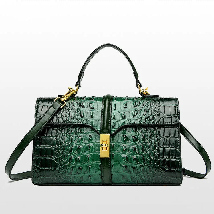 Leather Crocodile Pattern Women's Bag Fashion Brand Ladies HandbagsSPECIFICATIONSBrand Name: NoEnName_NullOrigin: Mainland ChinaCN: GuangdongLining Material: COTTONLining Material: POLYESTERMain Material: Genuine leatherPlace Of OriDMEwomenstorenull