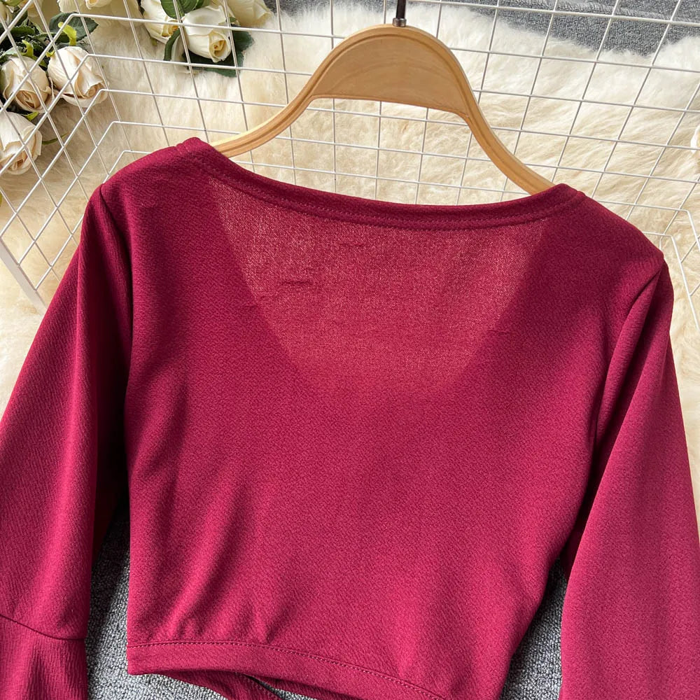 Top- Chic Sexy Flare Long Sleeve Crop T-Shirt V Neck Perfect for women