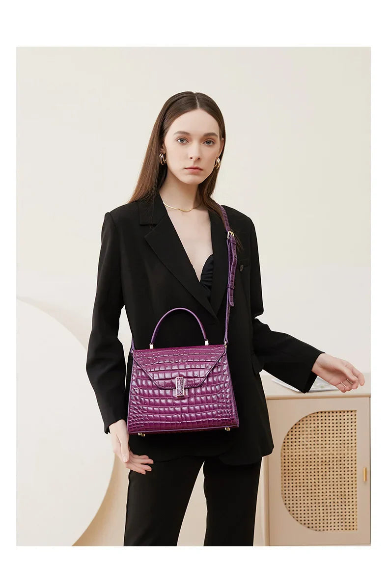 Luxury Crocodile Pattern Lady Handbag Women Shoulder Bags Designer FamSPECIFICATIONSBrand Name: NoEnName_NullOrigin: Mainland ChinaCN: ZhejiangLining Material: POLYESTERMain Material: Genuine leatherPlace Of Origin: ZHE JIANG ProvincePDMEwomenstorenull