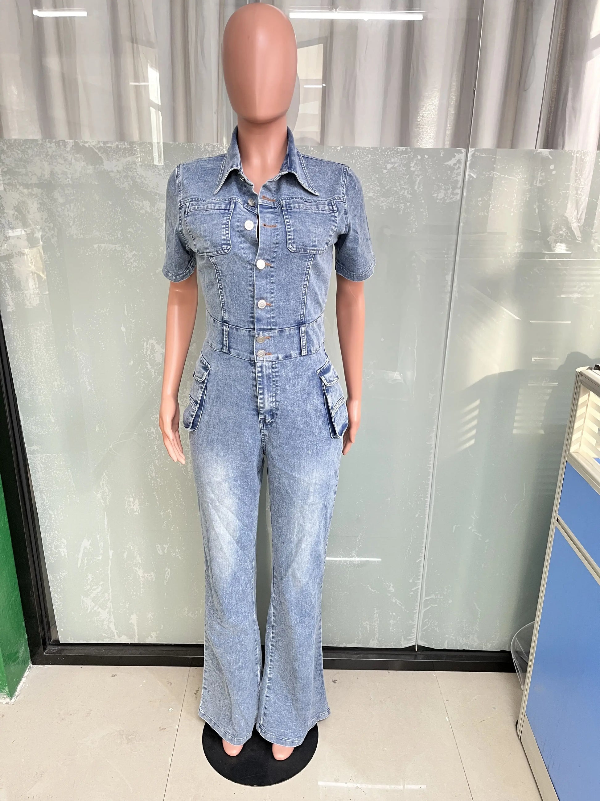 Jeans Jumpsuit Sexy Women Turn Down Collar Elegant Denim Casual RomperSPECIFICATIONSBrand Name: OKAYOASISStyle: High StreetAge: MIDDLE AGEOrigin: Mainland ChinaCN: GuangdongSeason: All seasonMaterial: COTTONMaterial: SPANDEXDecoration:DMEwomenstorenull