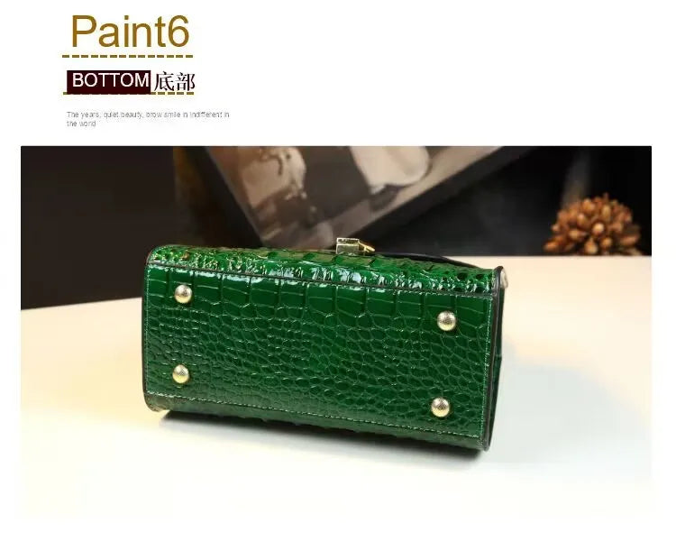 Women's Bag Genuine Leather Crossbody Handbags High Quality Women'sSPECIFICATIONSBrand Name: NoEnName_NullOrigin: Mainland ChinaCN: GuangdongLining Material: POLYESTERMain Material: Genuine leatherPlace Of Origin: GUANG DONG ProvincDMEwomenstorenull