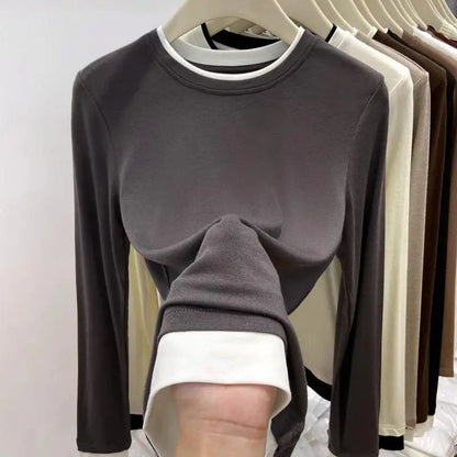 Contrasting Splicing Long Sleeved Round Neck T-shirt Base Shirt Warm TSPECIFICATIONSBrand Name: NoEnName_NullStyle: Office LadyAge: MIDDLE AGEOrigin: Mainland ChinaCN: GuangdongSeason: Autumn/WinterClothing Length: regularDecoration: PDMEwomenstorenull