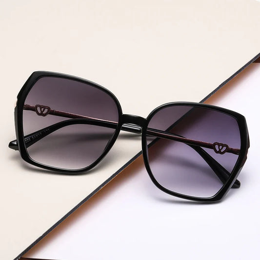 Vintage Square Sunglasses Women Retro Big Sun Glasses Men Classic EyewSPECIFICATIONSBrand Name: BYLENOrigin: Mainland ChinaGender: WOMENDepartment Name: ADULTFrame Material: AlloyStyle: SQUARELenses Optical Attribute: GradientLenses OpDMEwomenstorenull