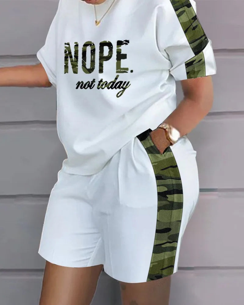 Women's T-shirt+Hot Pants Two Piece Set Fashion Casual Printing Quick SPECIFICATIONSAge: JUNIORBrand Name: FUXIONGFUCN: GuangdongClosure Type: PulloverClothing Length: regularClothing Patterns: LOOSECollar: O-NeckDecoration: NoneDresseDMEwomenstorenull