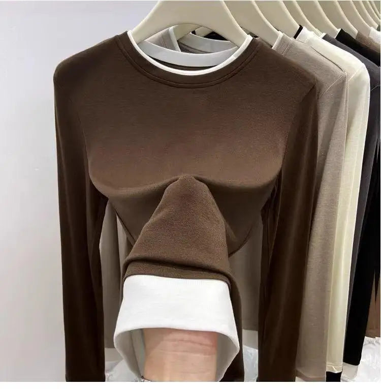 Contrasting Splicing Long Sleeved Round Neck T-shirt Base Shirt Warm TSPECIFICATIONSBrand Name: NoEnName_NullStyle: Office LadyAge: MIDDLE AGEOrigin: Mainland ChinaCN: GuangdongSeason: Autumn/WinterClothing Length: regularDecoration: PDMEwomenstorenull