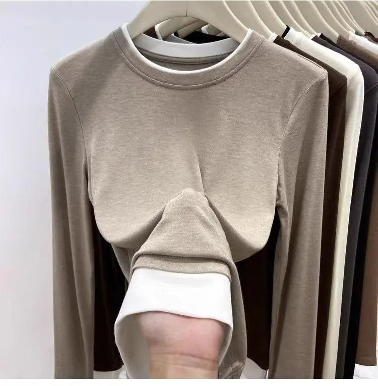 Contrasting Splicing Long Sleeved Round Neck T-shirt Base Shirt Warm TSPECIFICATIONSBrand Name: NoEnName_NullStyle: Office LadyAge: MIDDLE AGEOrigin: Mainland ChinaCN: GuangdongSeason: Autumn/WinterClothing Length: regularDecoration: PDMEwomenstorenull